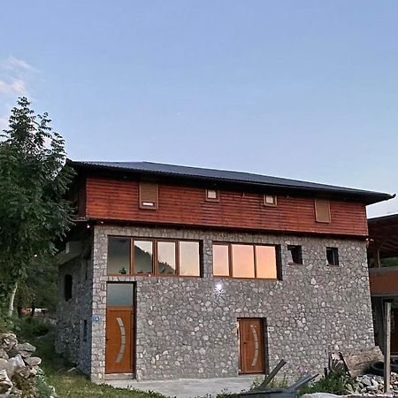 Shpija E Gjyshit Vuthaj Hotel Gusinje Exterior photo