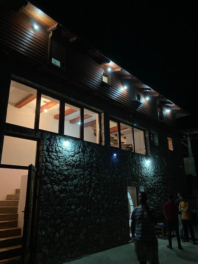 Shpija E Gjyshit Vuthaj Hotel Gusinje Exterior photo